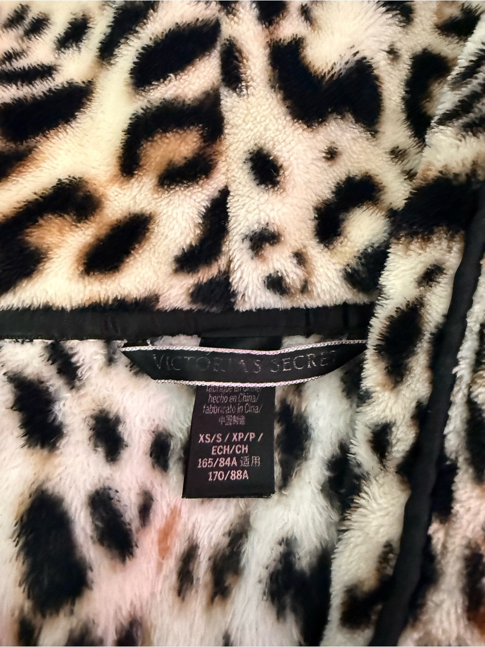 Victoria Secret Robe - Picture 3 of 3
